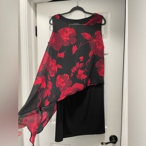 Beautiful dress, red+burgundy+red roses printed. With light glitter. Sleeveless.
